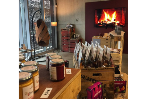 A pop-up store of artisanal products